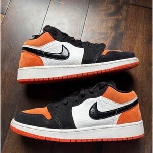 Jordan 1 Low “Shattered Backboard”